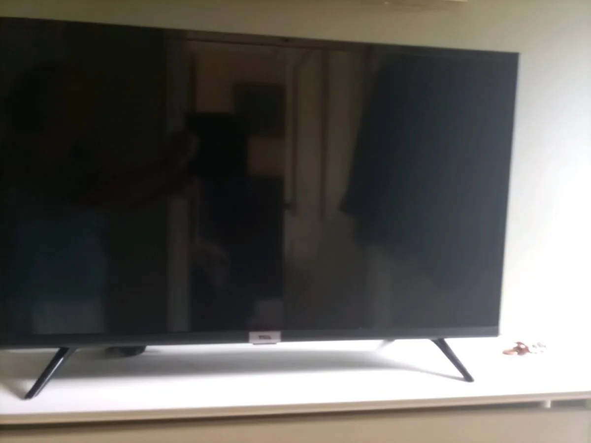 T.v. - Image 2