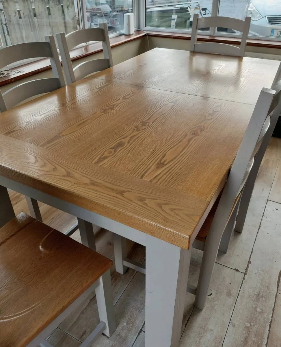Dining Table with 8 chairs - Image 2