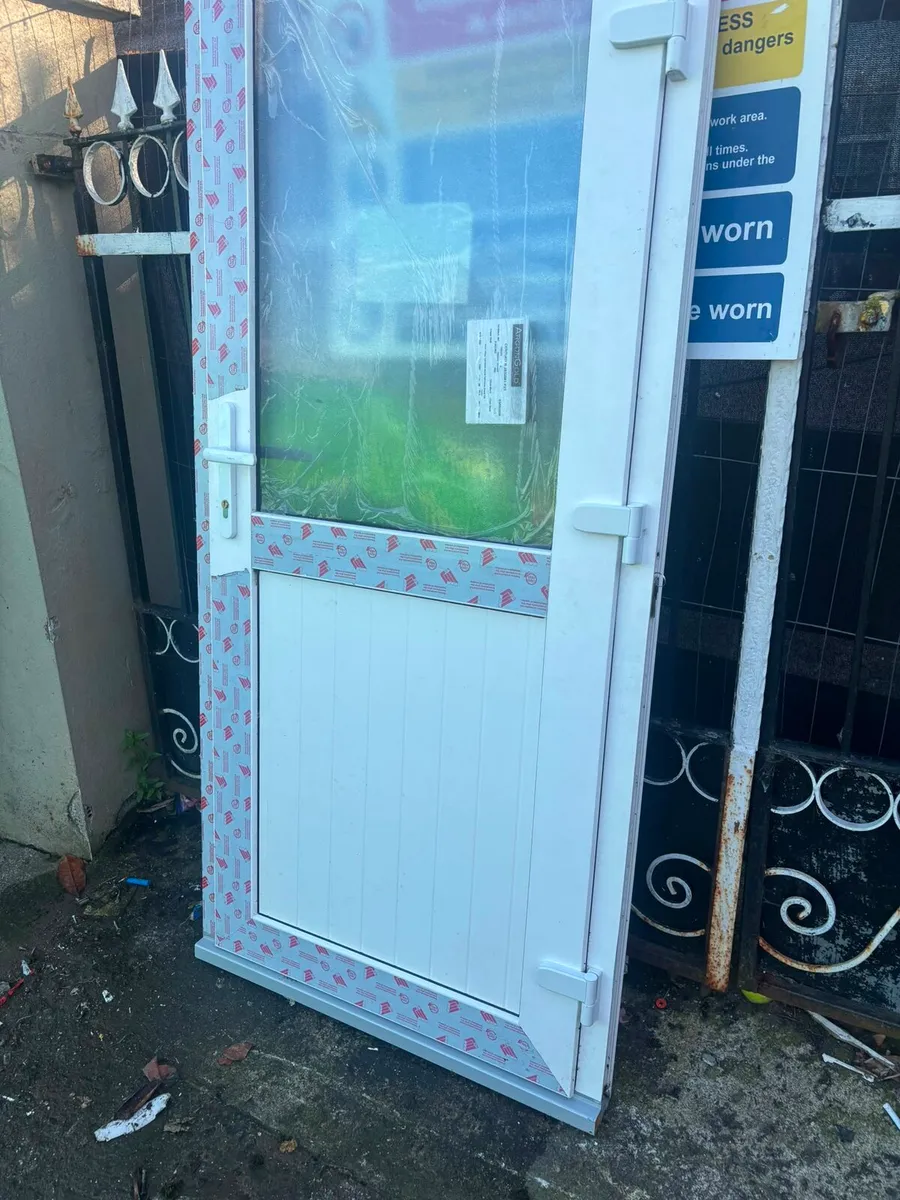 ♻️ HIGH QUALITY DOORS AND WINDOWS AVAILABLE ♻️ - Image 2
