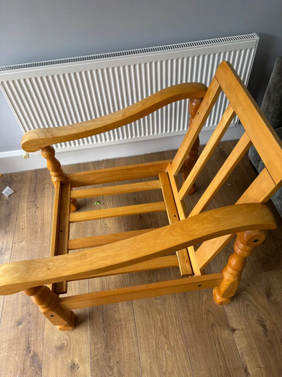 2 living room Chairs - Image 2