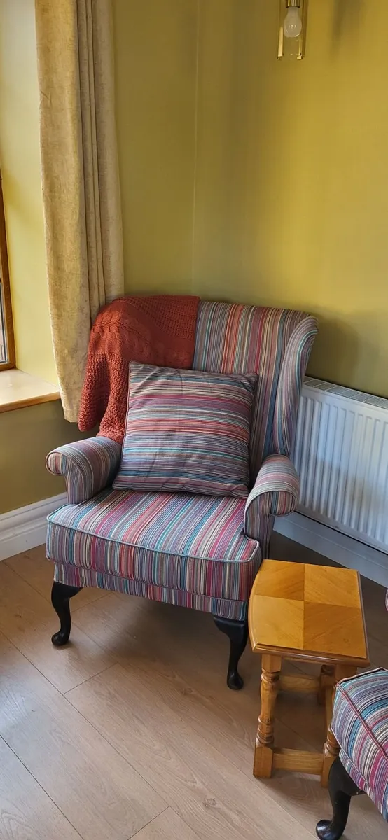 living room - Image 4