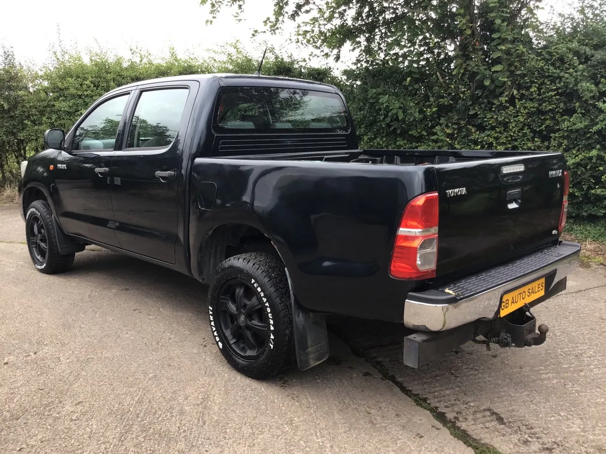 Toyota Hilux ***NEW CHASSIS**** - Image 4