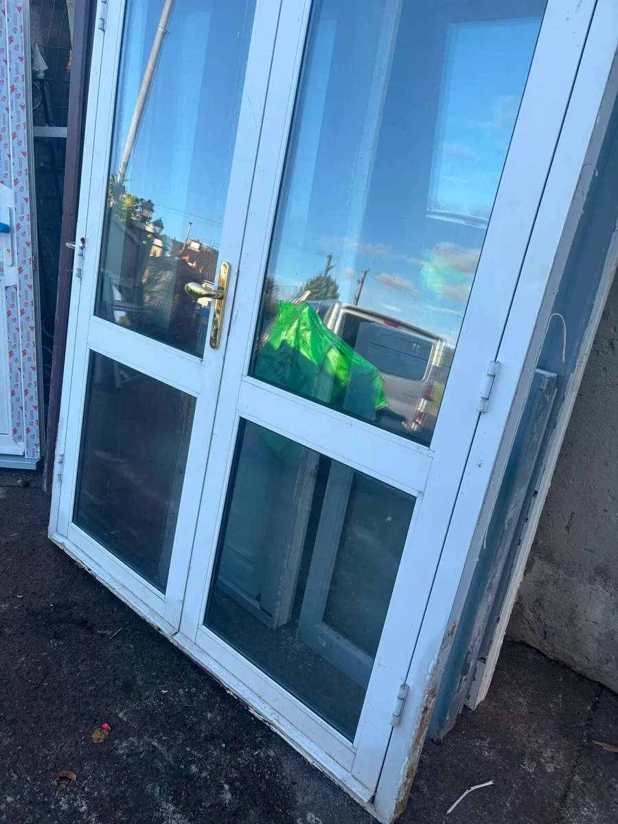 ♻️HIGH QUALITY DOORS AND WINDOWS AVAILABLE♻️ - Image 1
