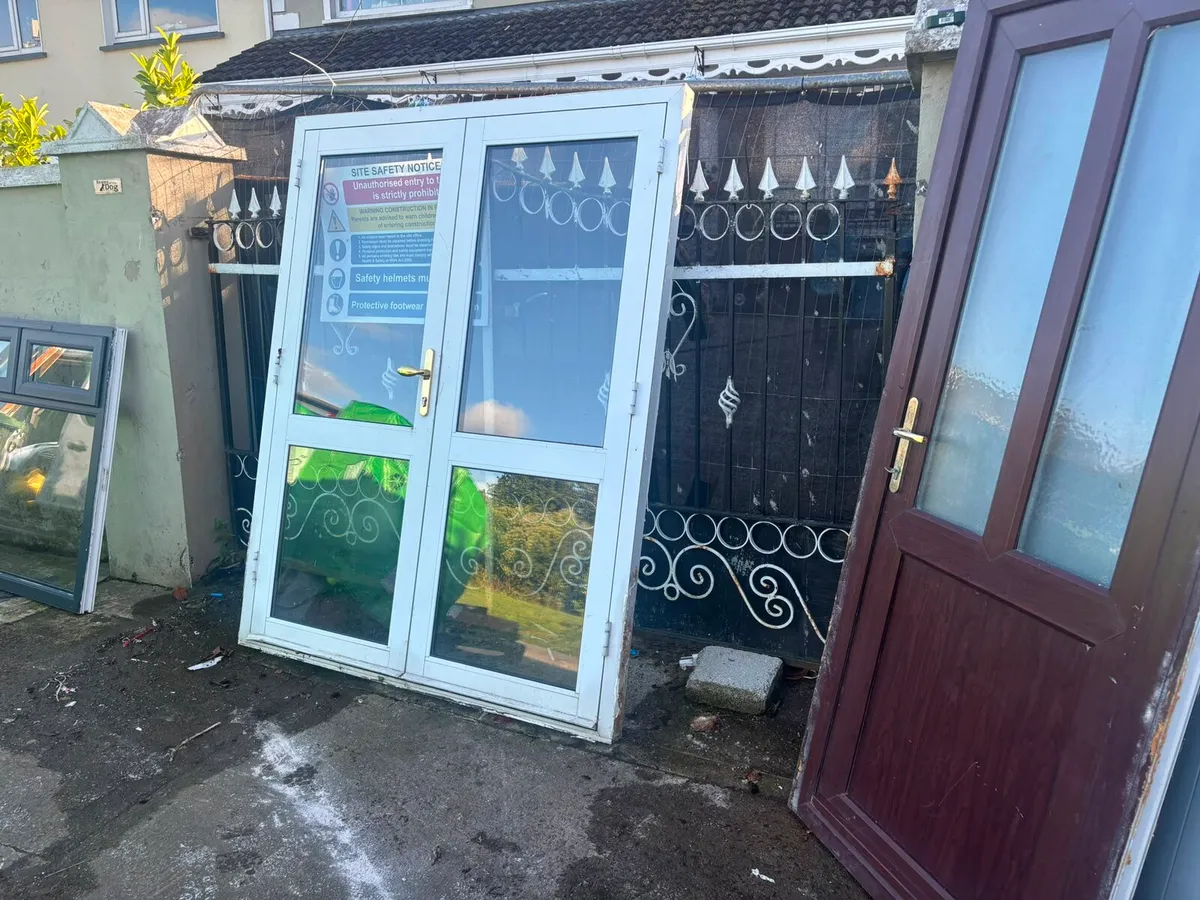 ♻️HIGH QUALITY DOORS AND WINDOWS AVAILABLE♻️ - Image 2