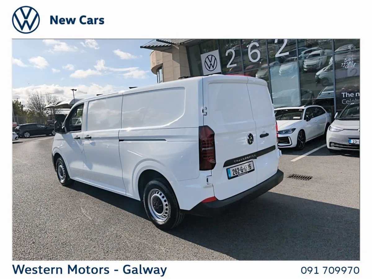 Volkswagen Transporter Trendline Lwb Auto 170 hp - - Image 3
