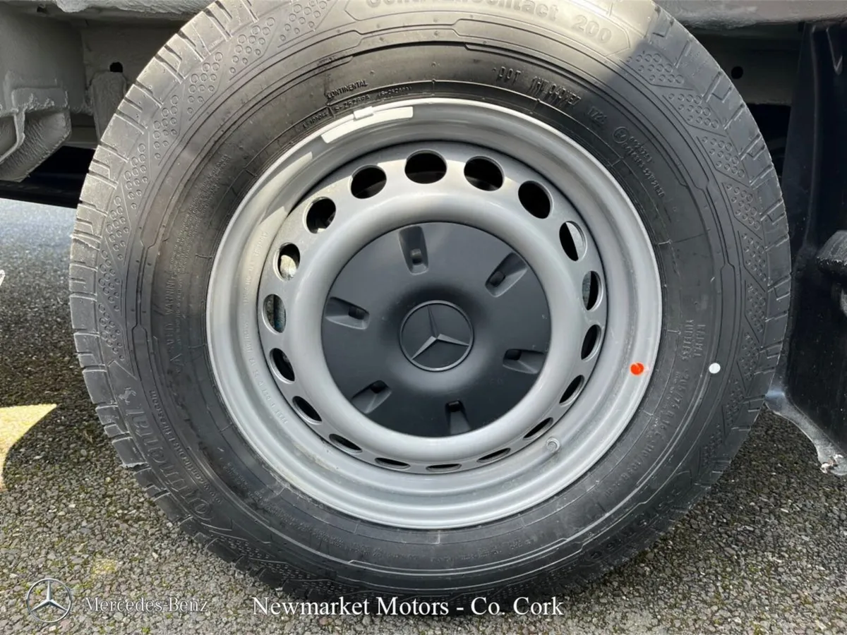 Mercedes-Benz Sprinter 215/36 PRO SPECIFICATION 2. - Image 2