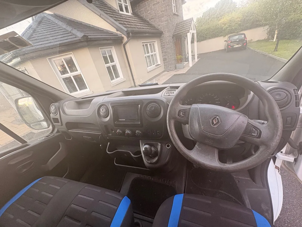 Renault Master 2016 - Image 2