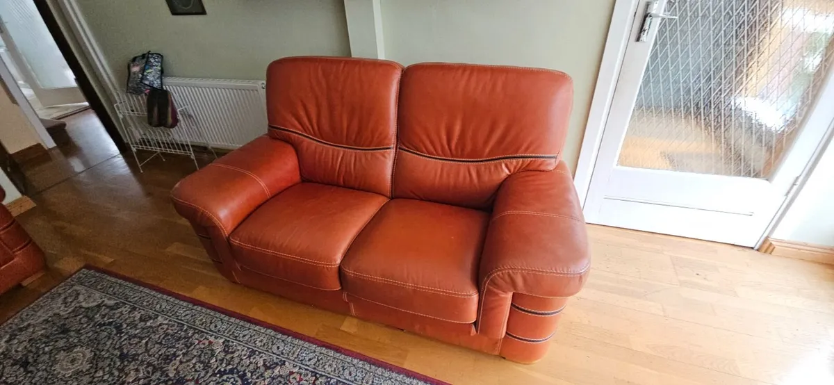 Couch - Image 3