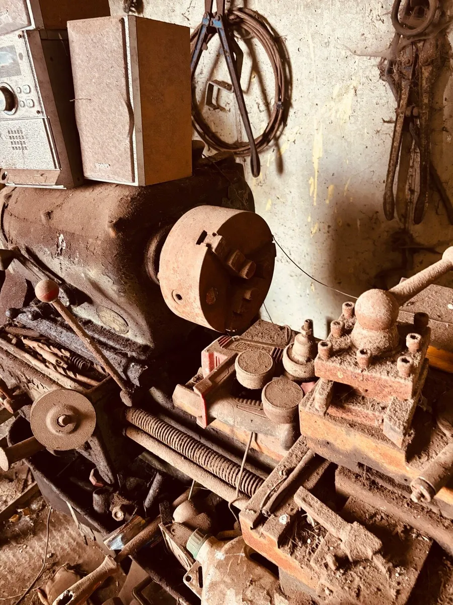 Lathe and hacksaw - Image 1