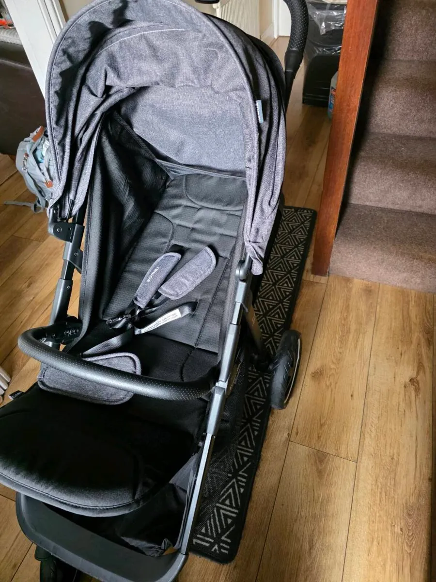 Zummi buggy / Stroller - Image 1