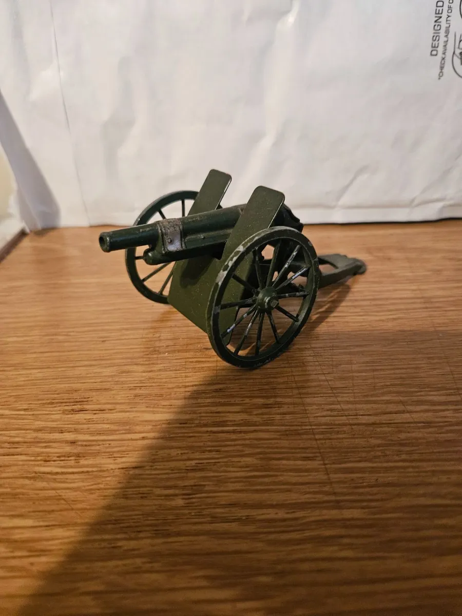 Britain's 1950's British Army Artillery Piece - Image 2