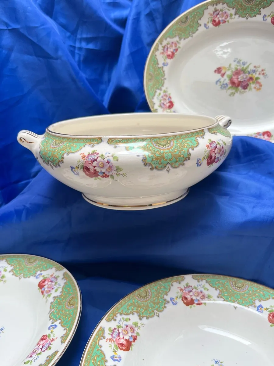 Arklow dinner service - Image 2