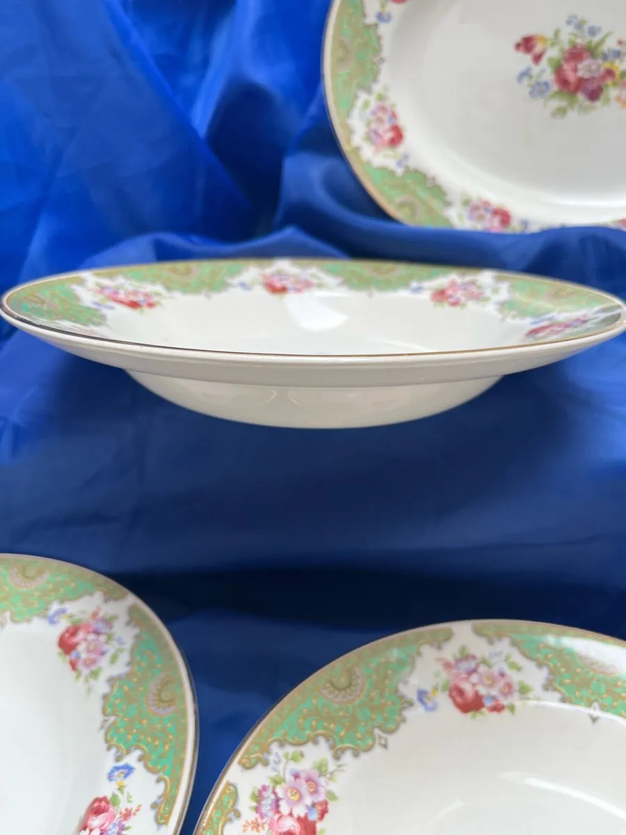 Arklow dinner service - Image 4