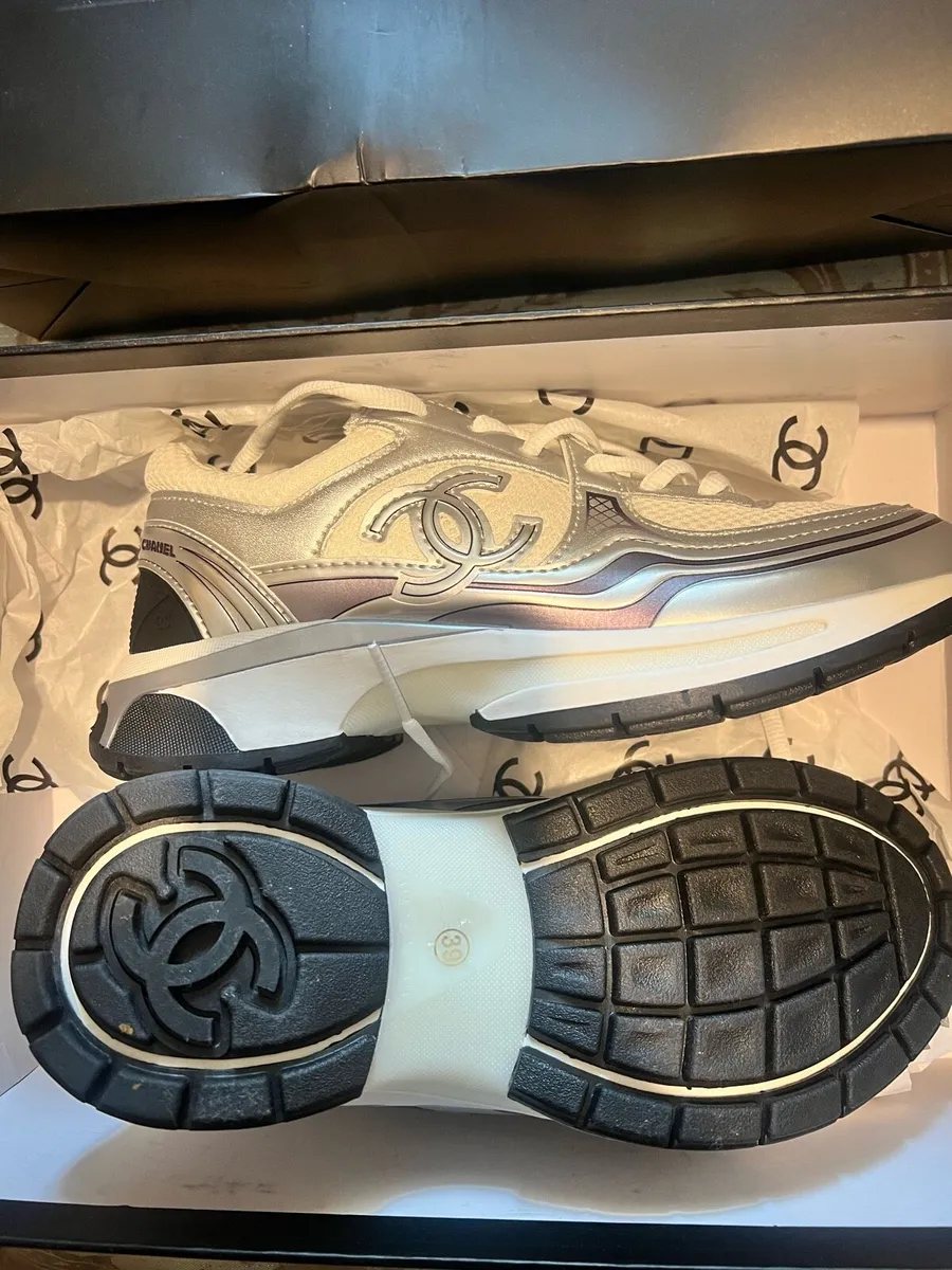 Shoes - Image 4