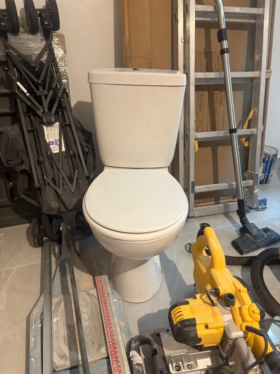 Bathroom accessories. Brand new - Image 3