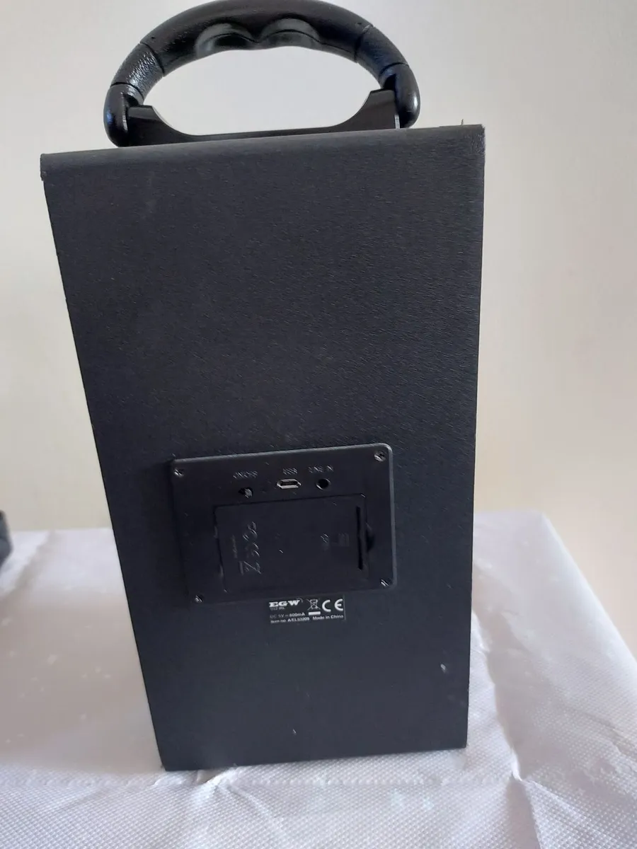 EGW Bluetooth Sound Cube Speaker with Carry Handle - Image 3