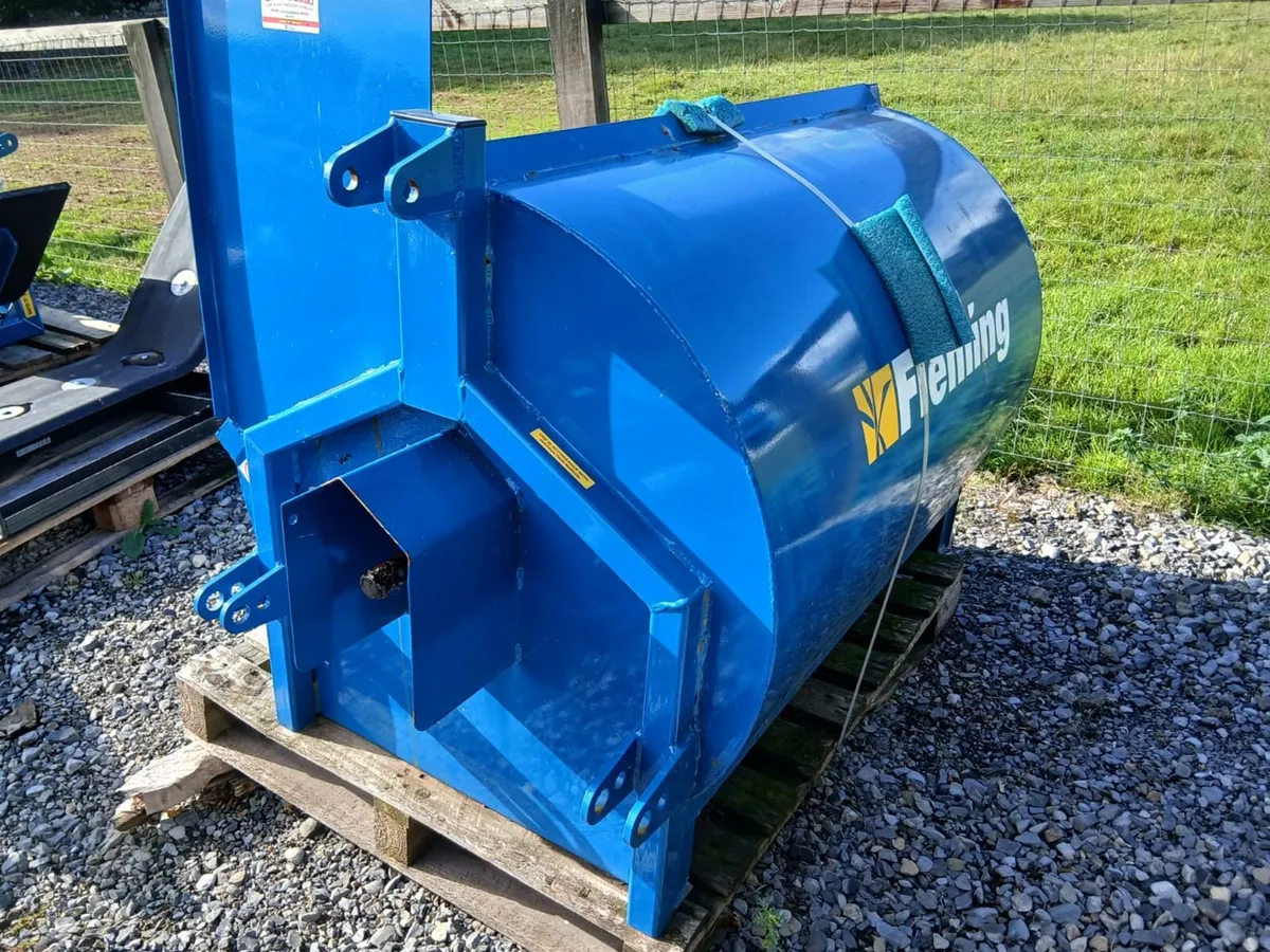 SH NUGENT MINI MUCK SPREADER - Image 4