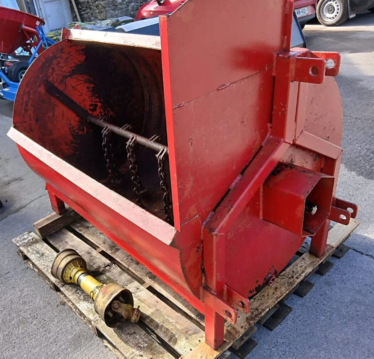 SH NUGENT MINI MUCK SPREADER - Image 1