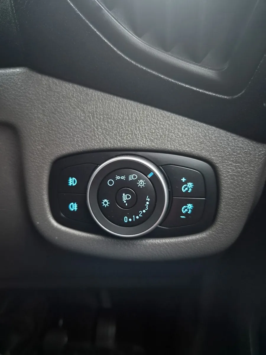Ford Transit 2021 - Image 4