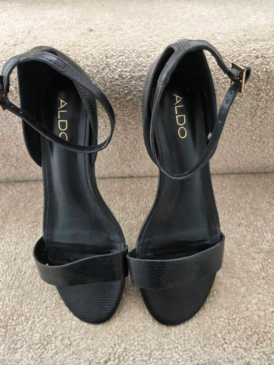Sandals - Image 4