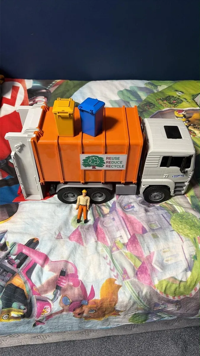 Toys - Image 1