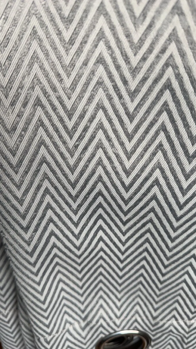 Curtains - Image 2
