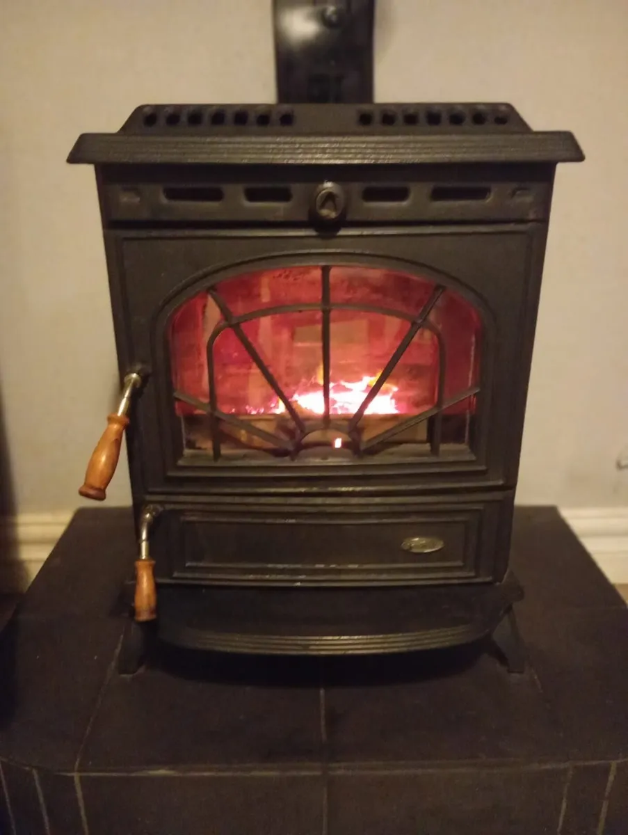 Stove with back boiler - Image 1