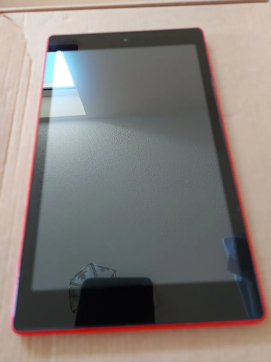 Amazon Fire Tablet HD 8 (8th Gen) 16GB, Red - Image 3