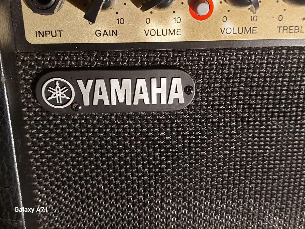 YAMAHA Guitar Amplifier Model GA-15 excellent cond - Image 4