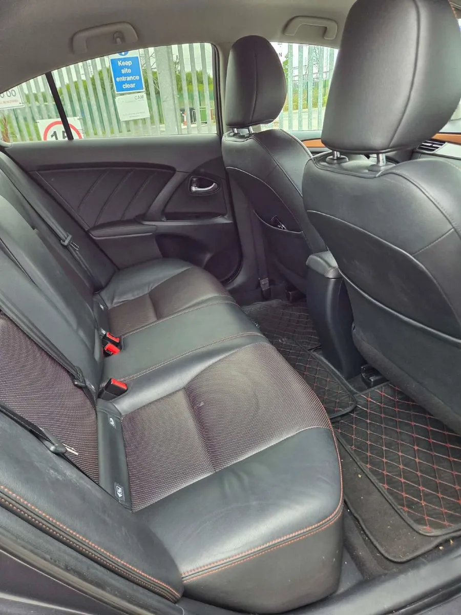 Car - Image 1