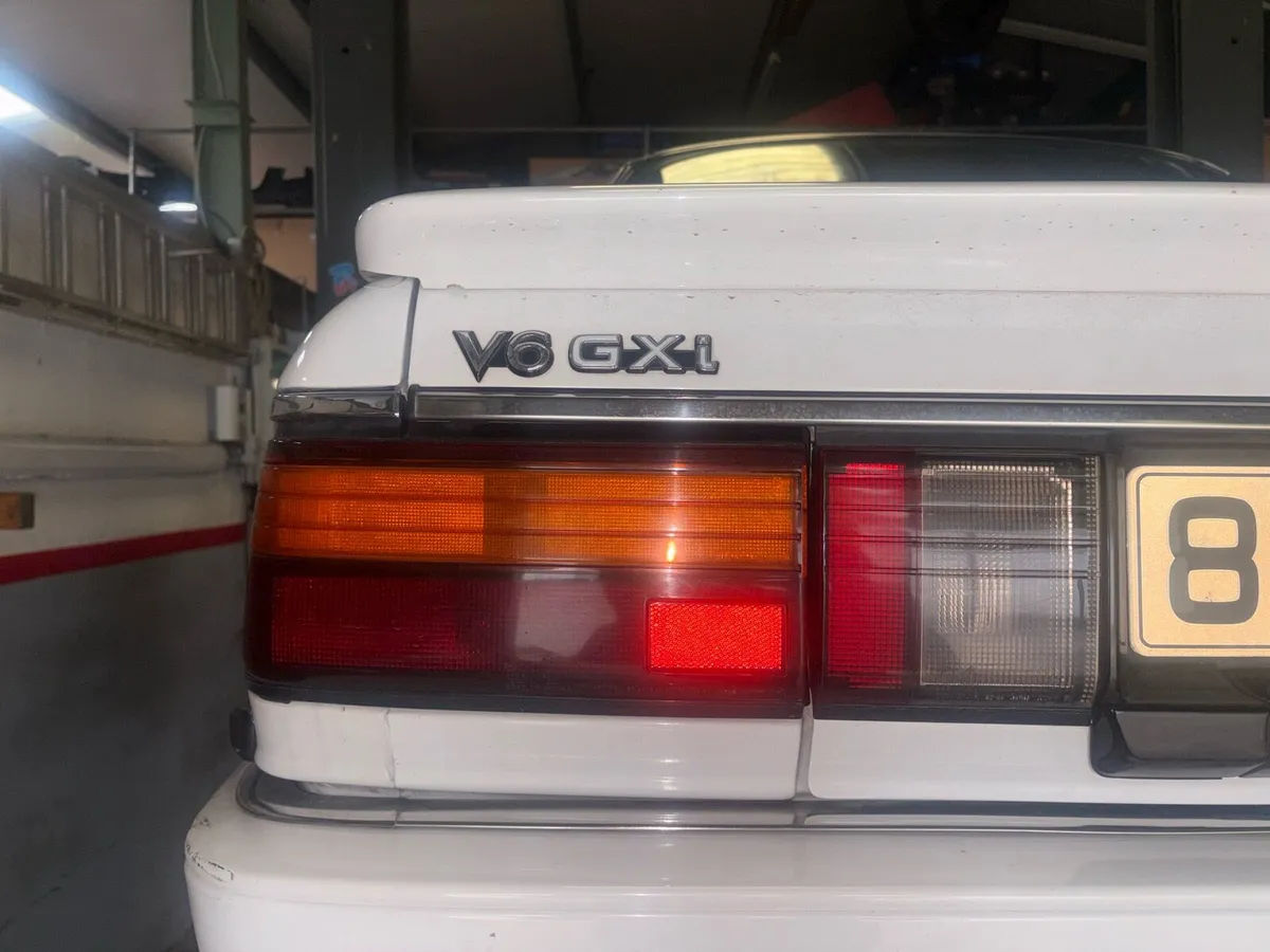 Toyota Camry V6 - Image 3