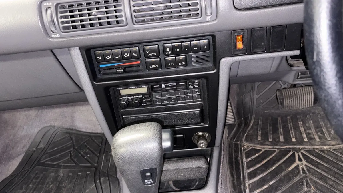 Toyota Camry V6 - Image 4