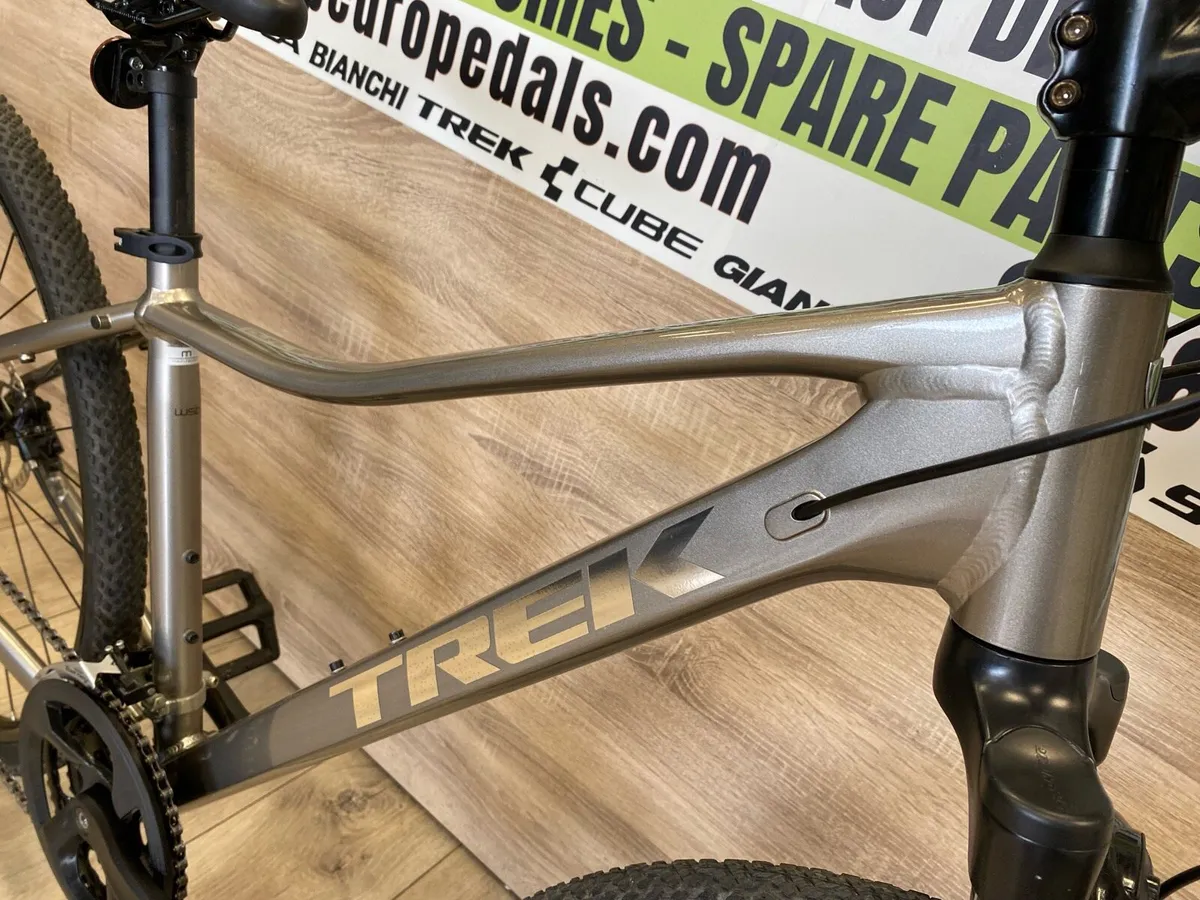 Trek dual sport 1 (like new) - Image 3