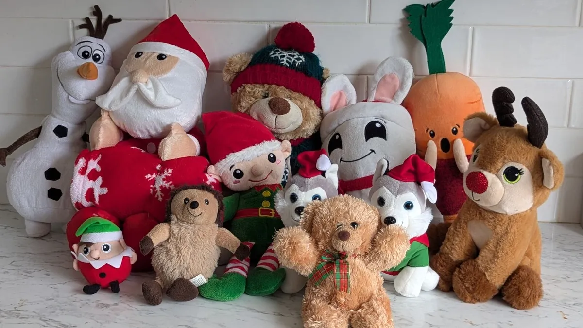 *RESERVED* *FREE* Christmas Teddy Bears - Image 1