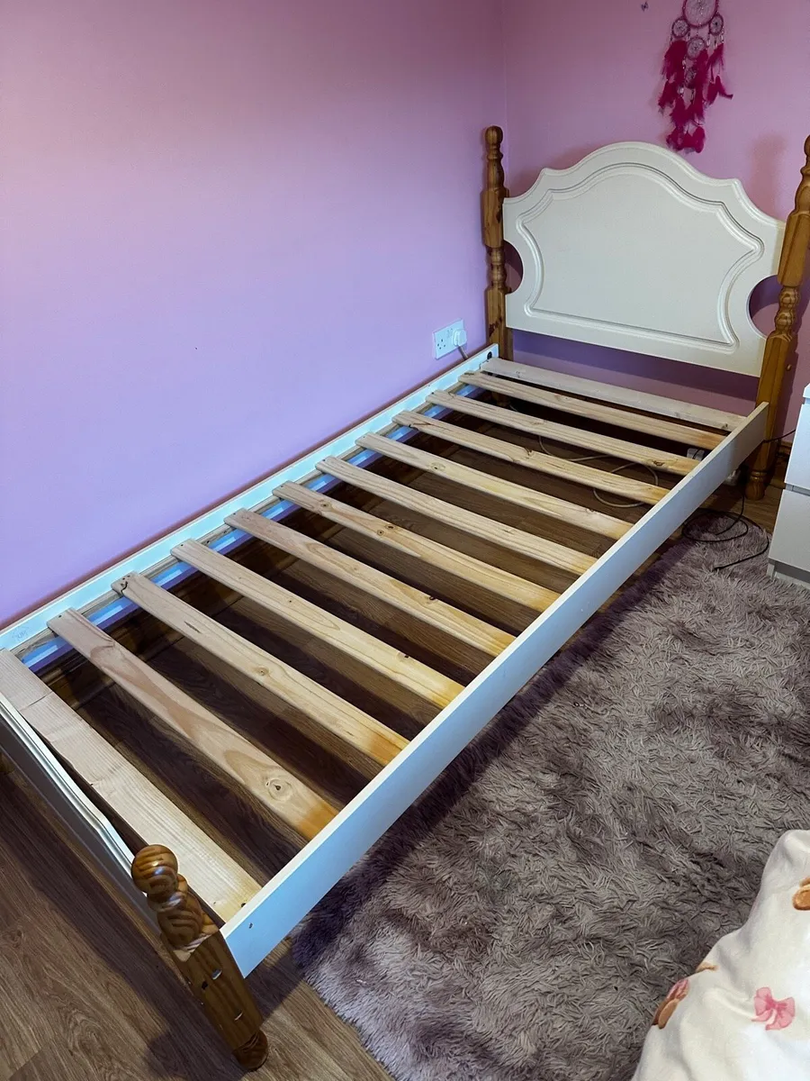 Child’s bed - Image 3