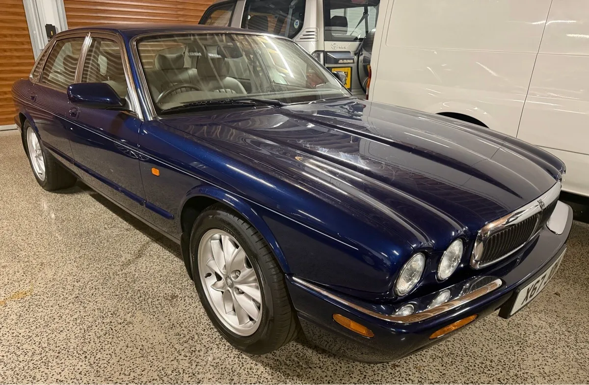 “AS NEW” Jaguar XK8 - Image 1