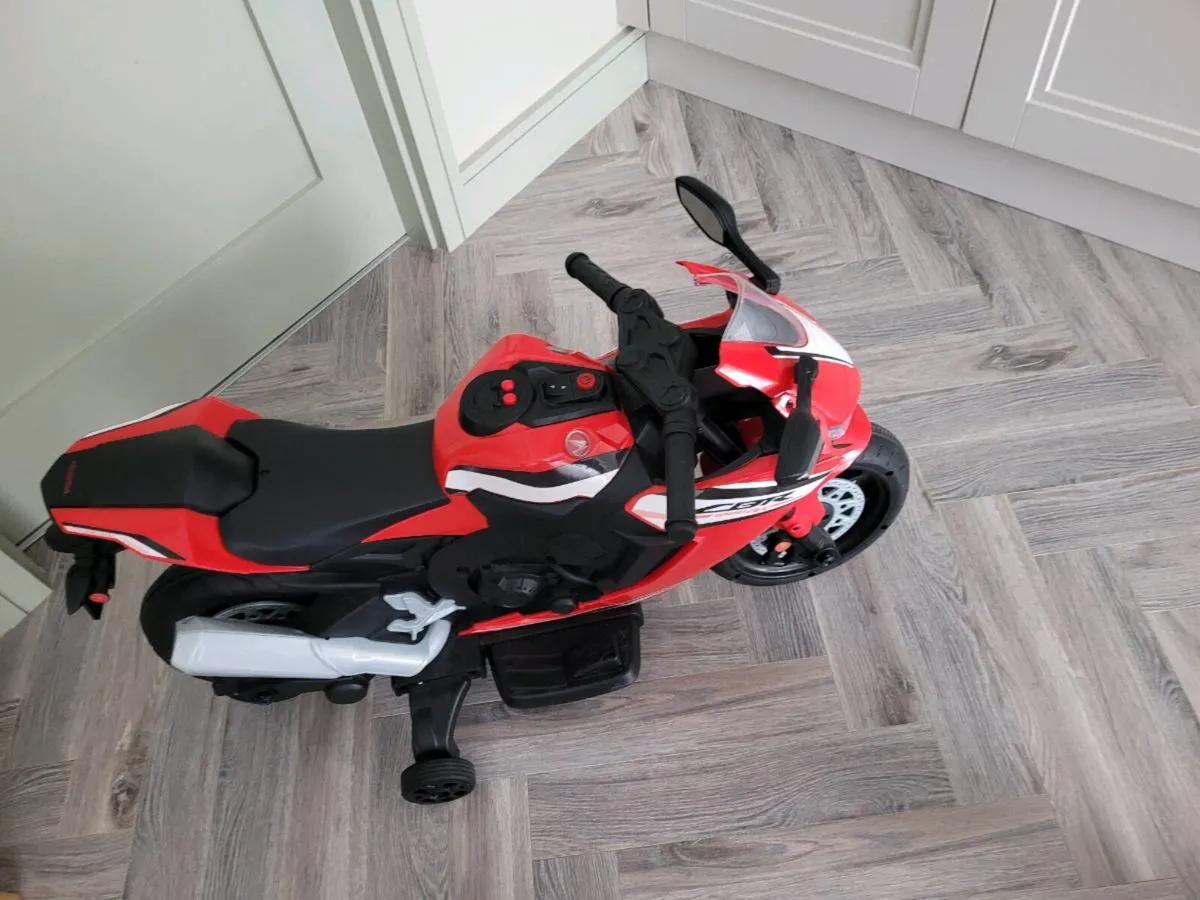 Electric Honda Kids Motorbike - Image 1