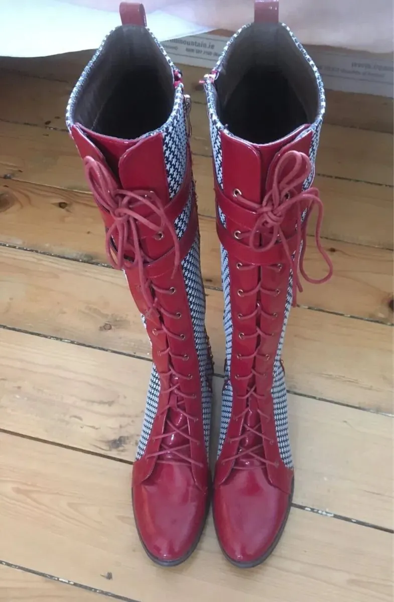BRAND NEW Red and White Tall Knee Boots, Size 40/7 - Image 3