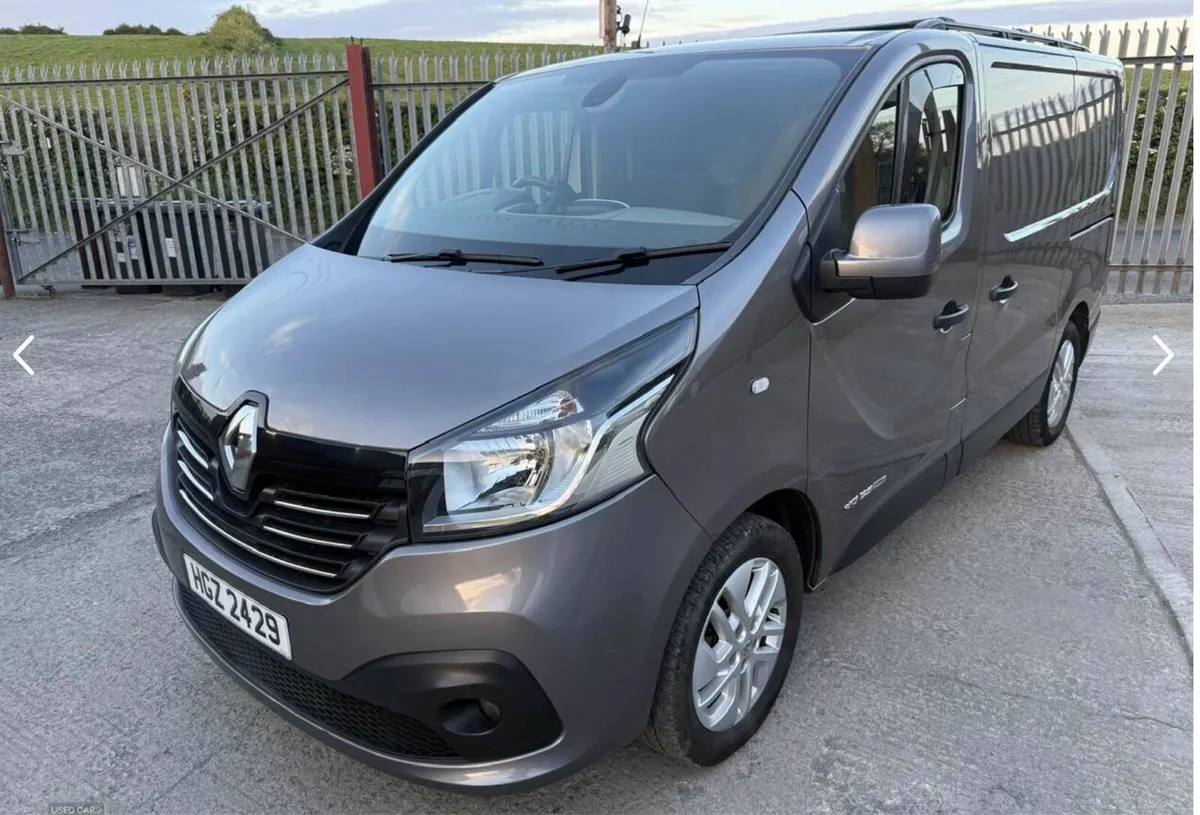 2017 Renault Traffic ENERGY dCi 125 Sport Nav Van - Image 1