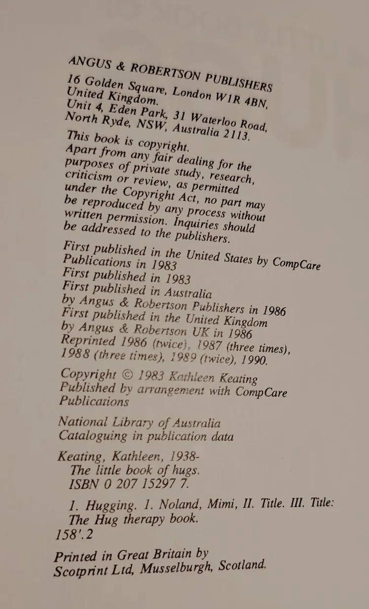 The Little Book of Hugs - Kathleen Keating - Image 4