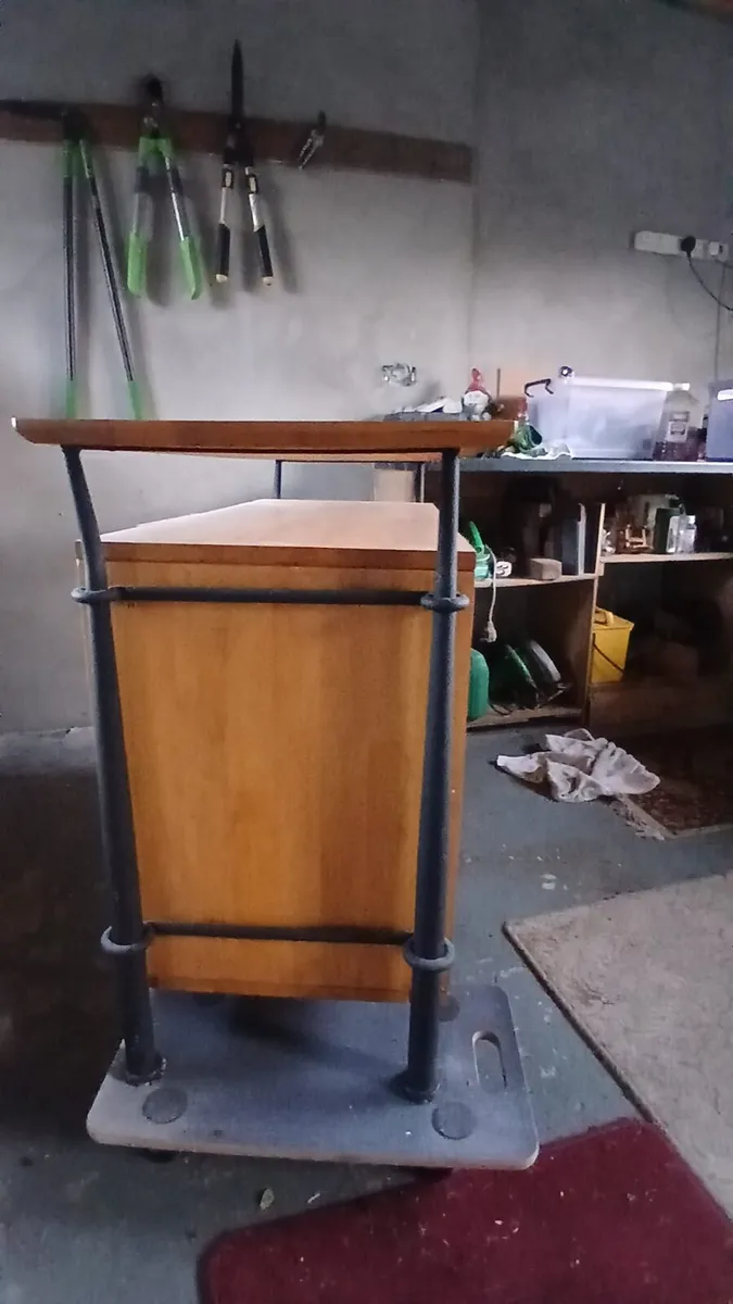 Cabinate Display Units - Image 3
