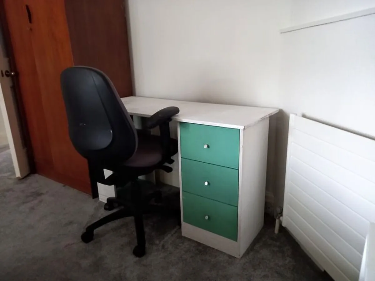 Desk and / or  office chair