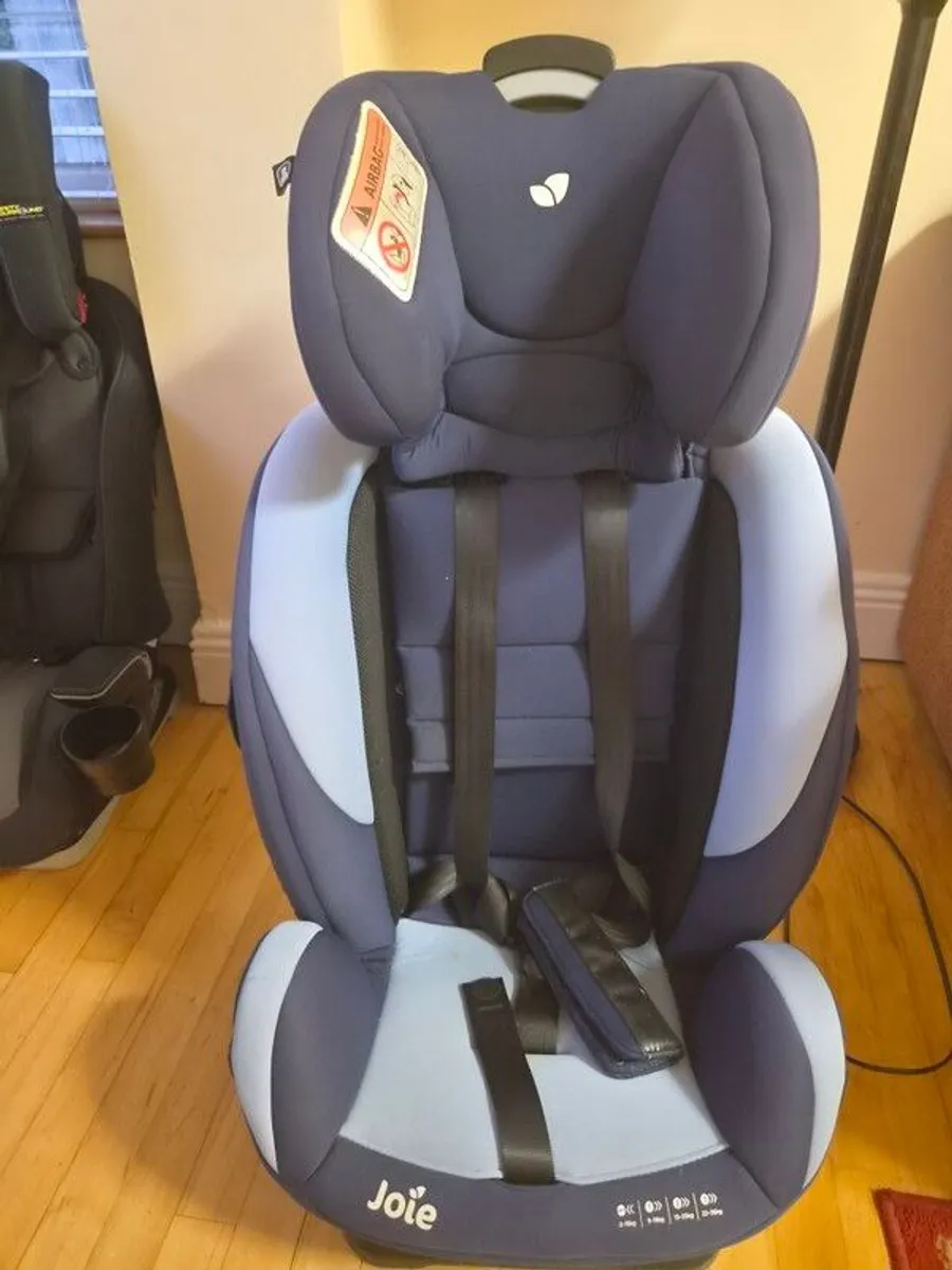 Car seat - Image 1