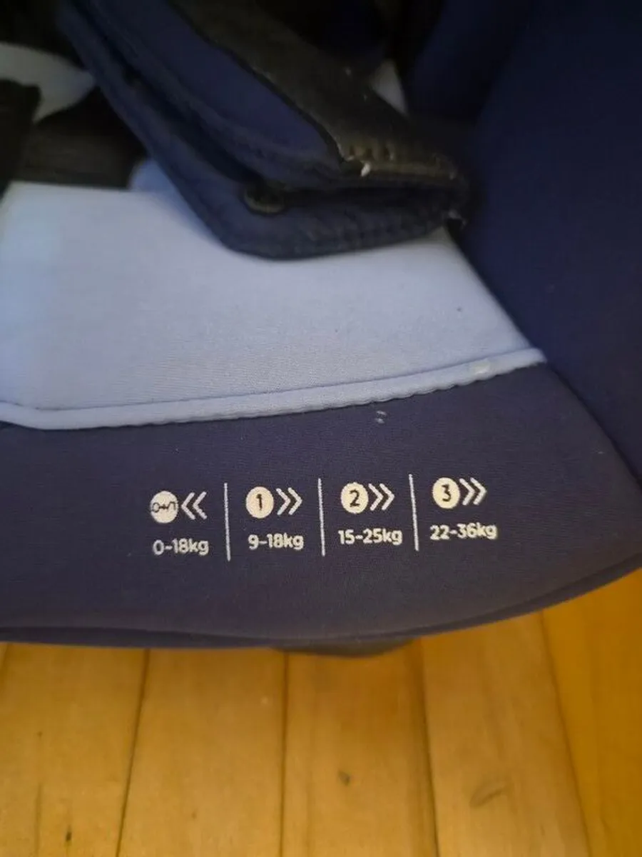 Car seat - Image 4