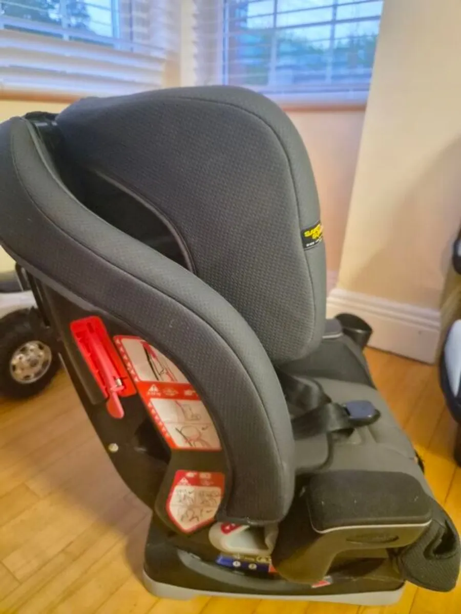 Graco baby car seat - Image 4