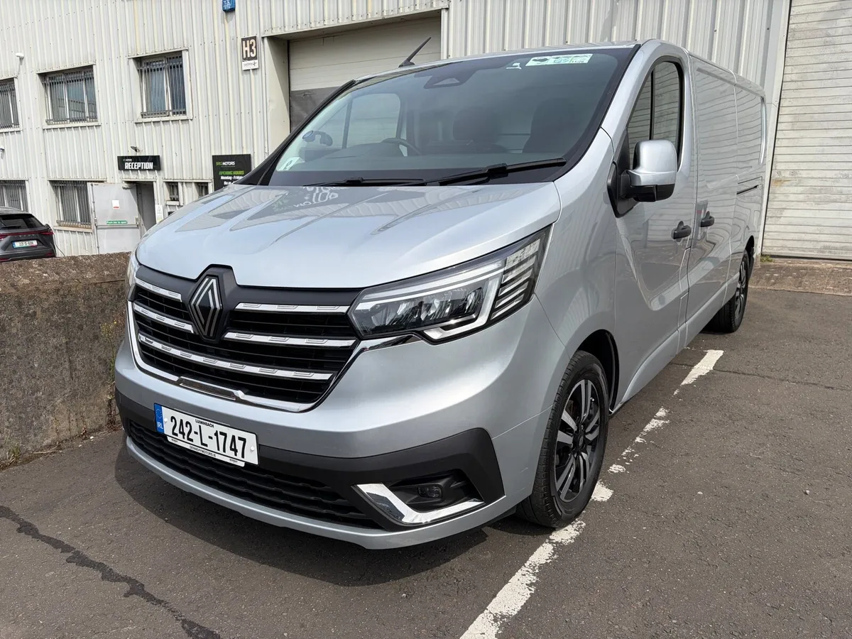 Renault Trafic sport fully Auotomatic - Image 1