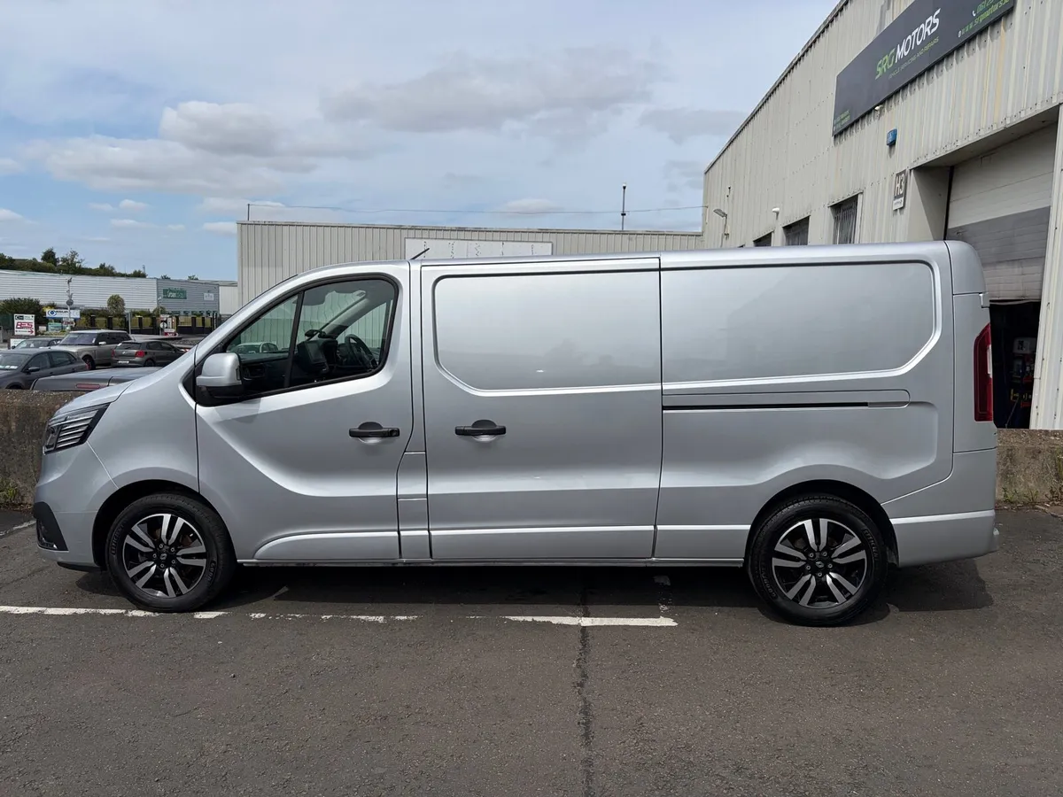 Renault Trafic sport fully Auotomatic - Image 2