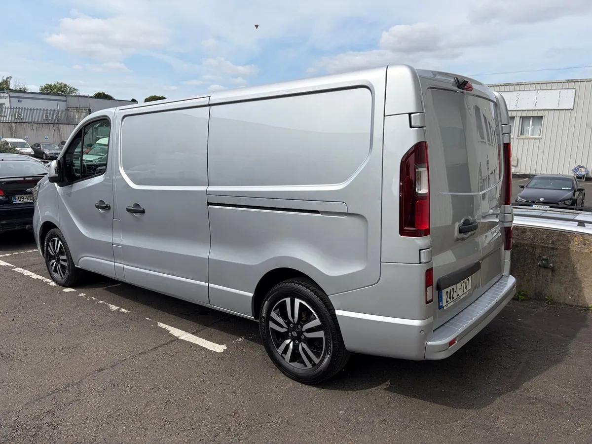 Renault Trafic sport fully Auotomatic - Image 3