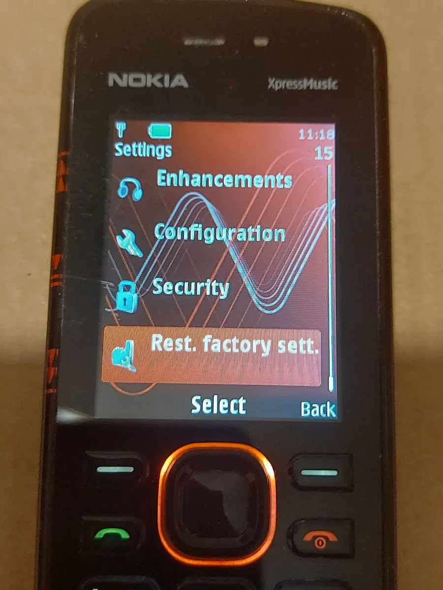 Nokia Express Music Model 5220 mobile phone - Image 1