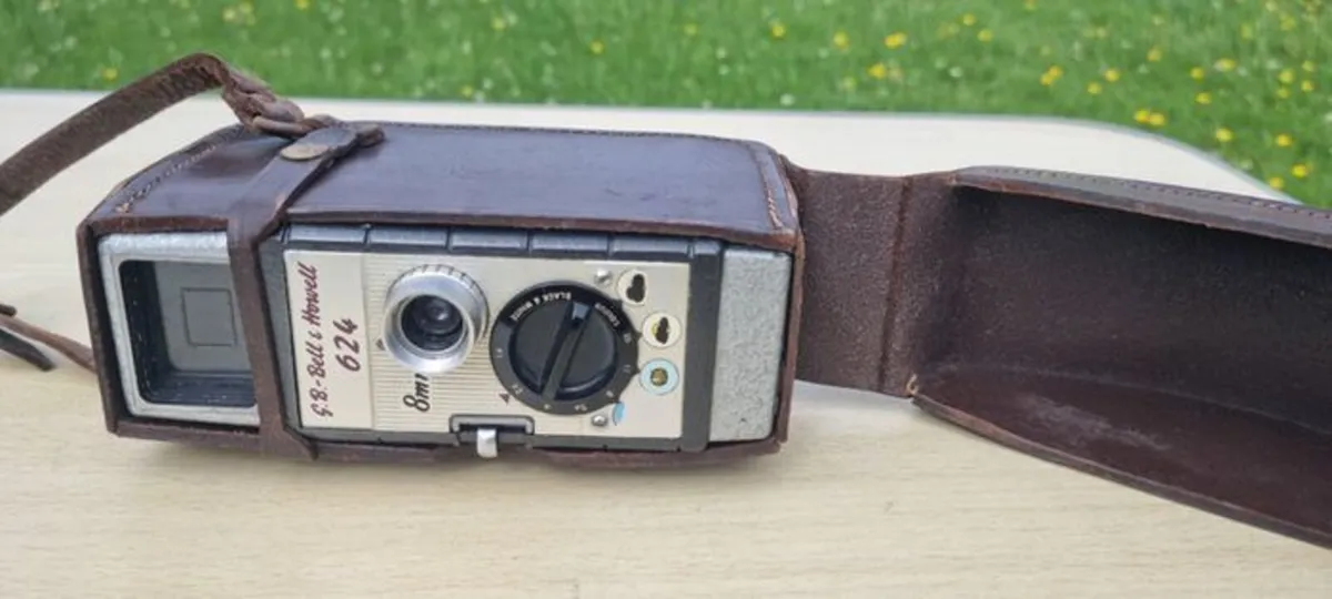 Bell & Howell 624 8mm cine camera - Image 2